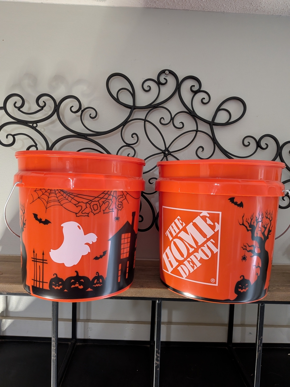 Home Depot Halloween 2 Gallon Buckets w/ Lids Set of 2